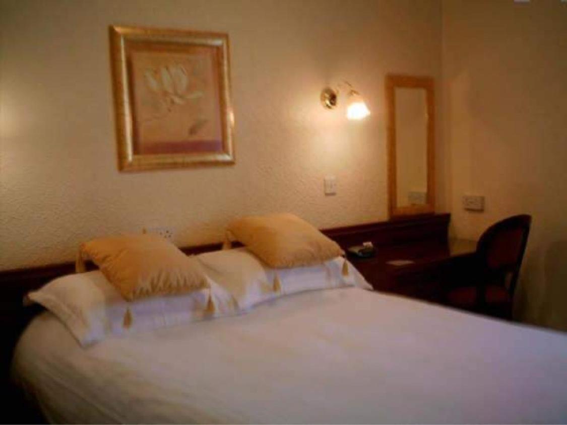 Casa de hóspedes Gleneagles - Road